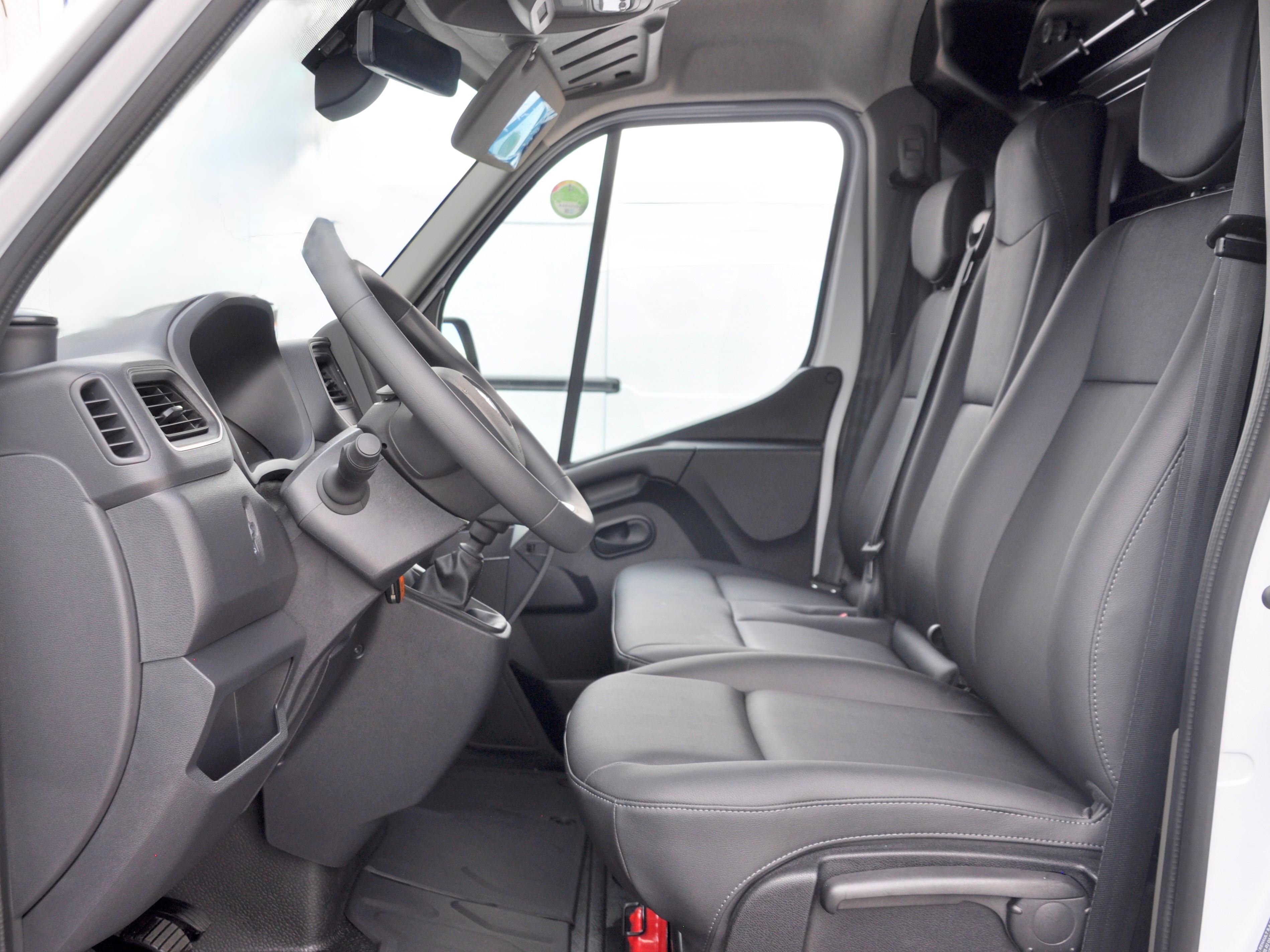 Renault MASTER L2H2 Цельнометаллический фургон