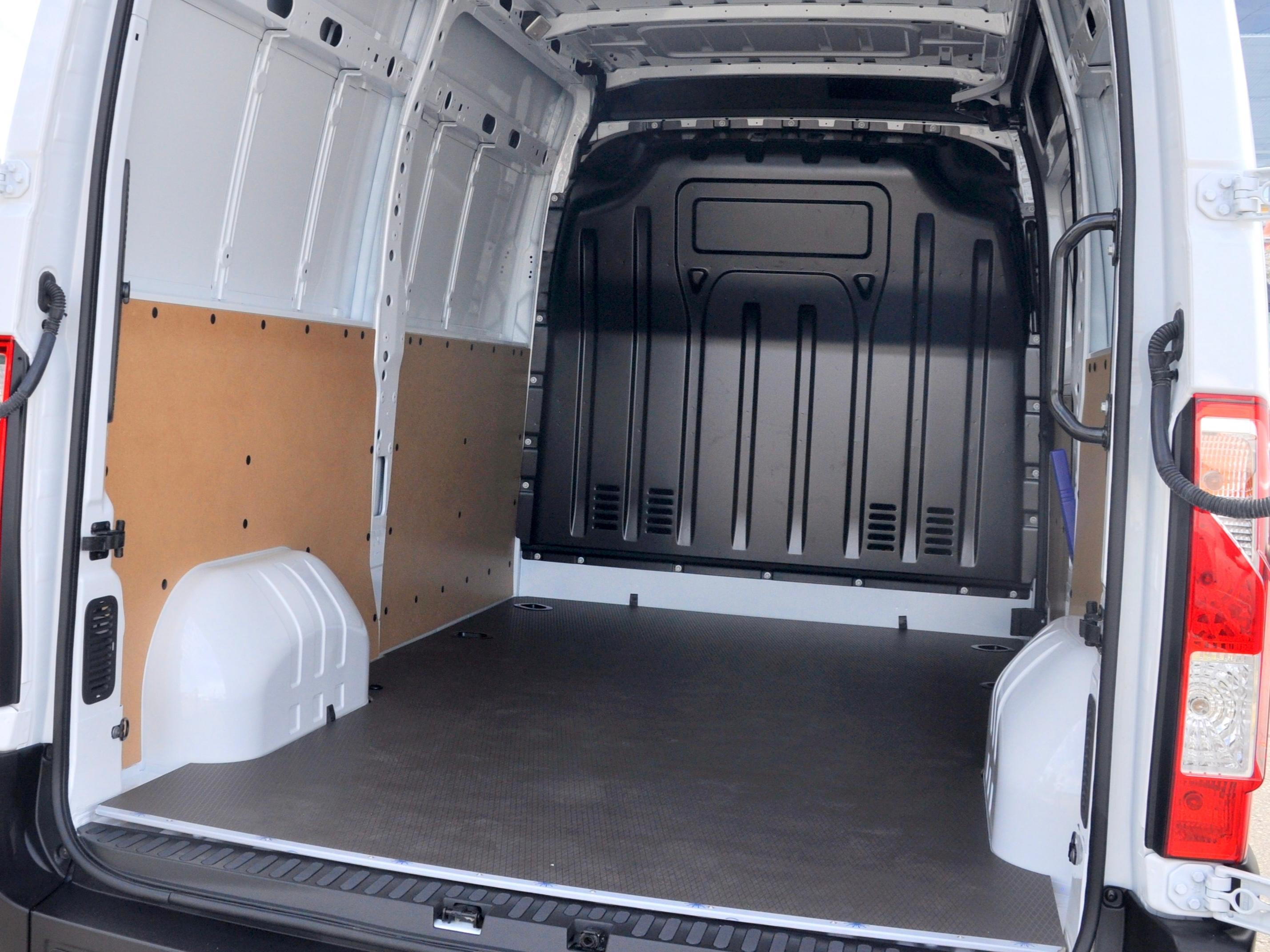 Renault MASTER L2H2 Цельнометаллический фургон